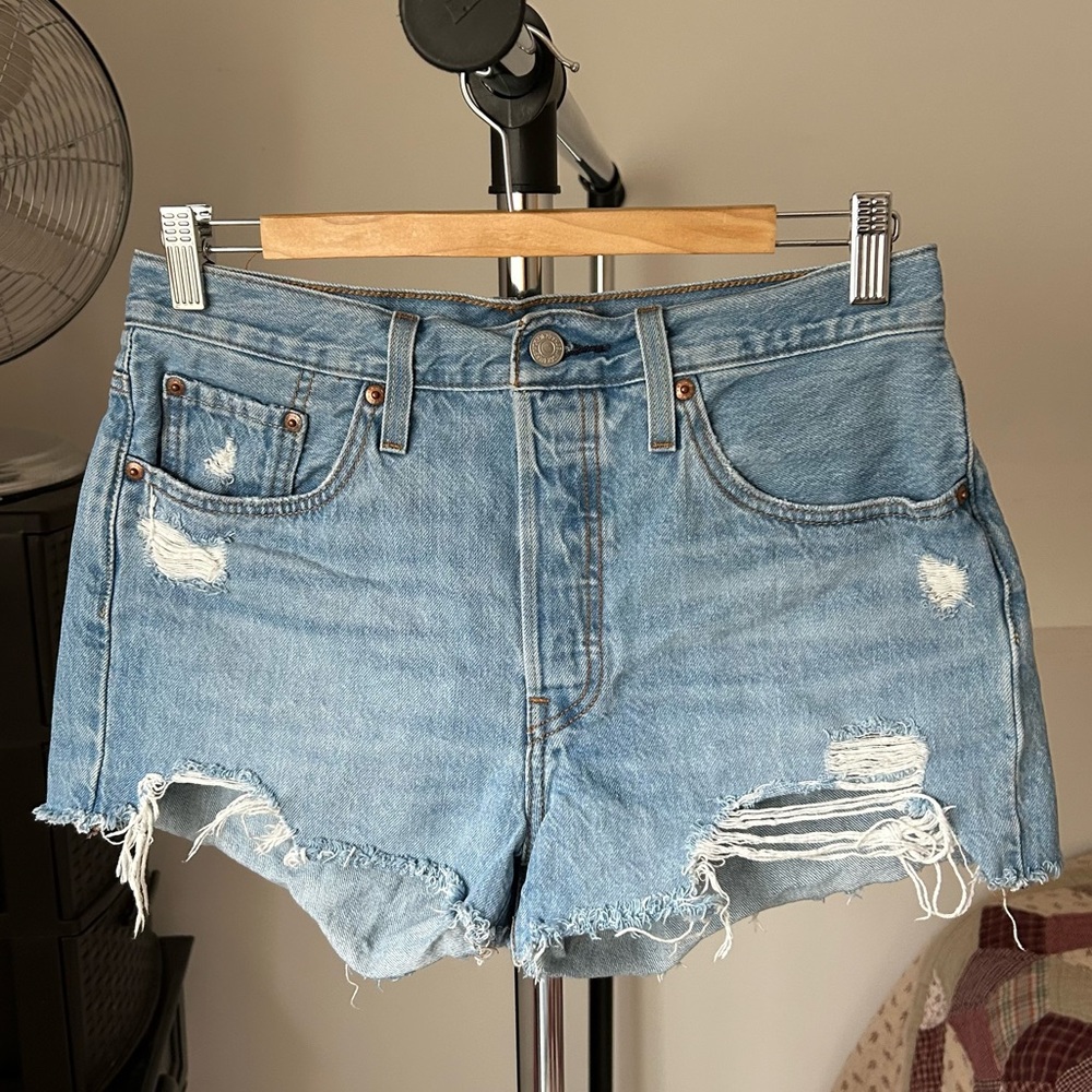 Levi’s 501 Jean Shorts 28